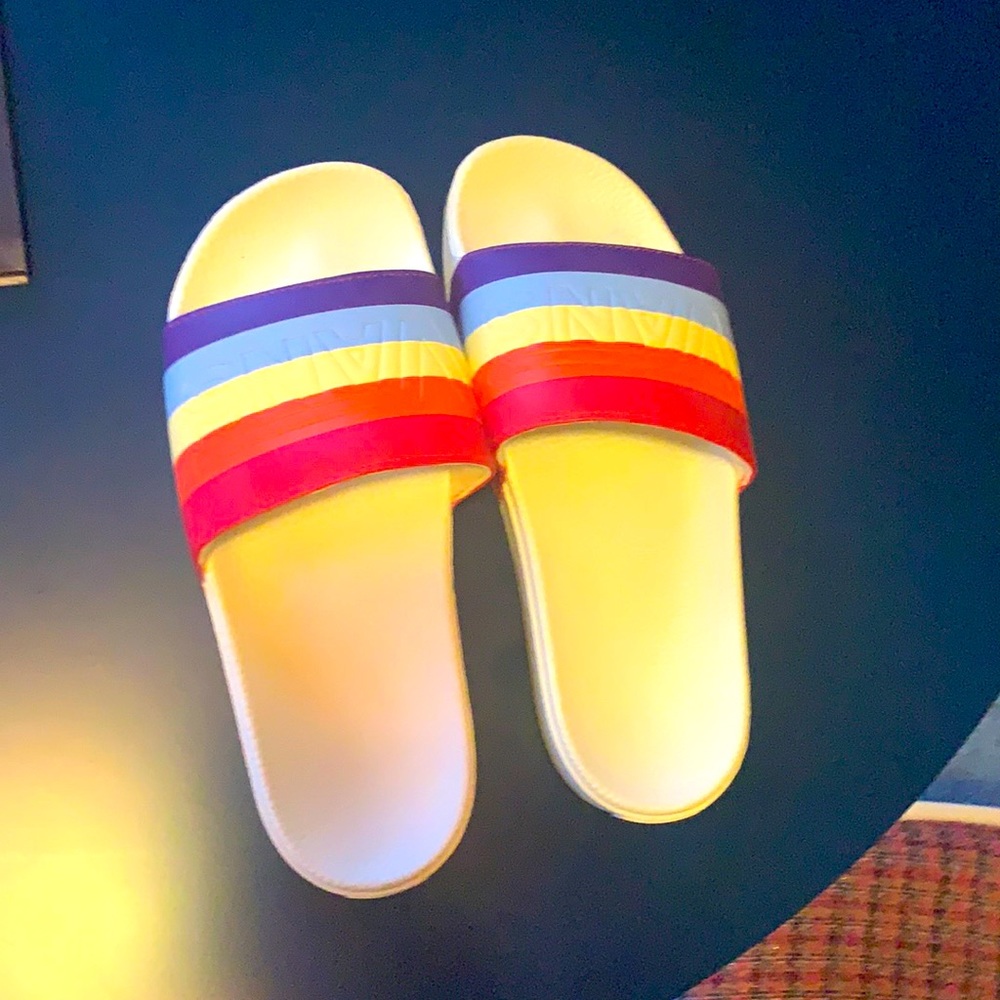 Van’s women’s rainbow slides!! Perfect for summer!